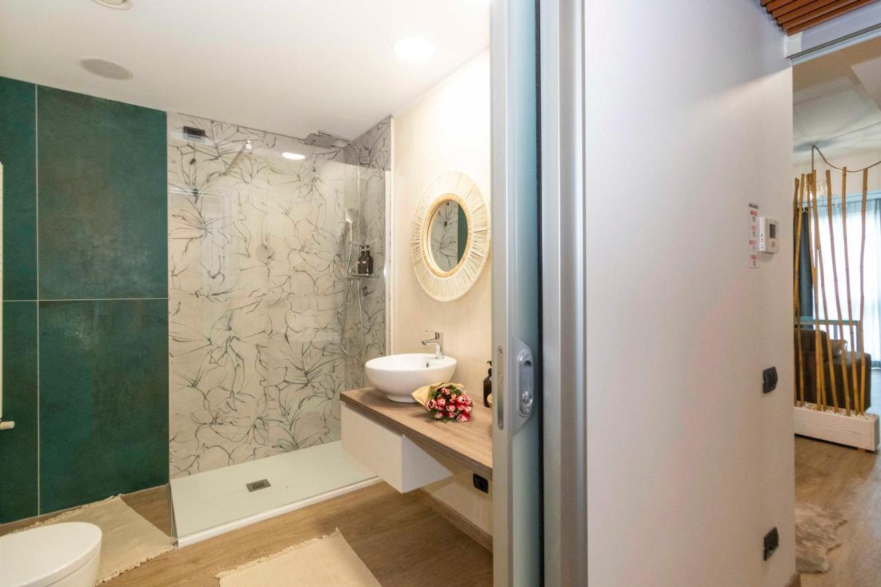 Enjoy Room- Appartamento Con Parcheggio Gratuito E Colazione Deliziosa ! Torino Kültér fotó